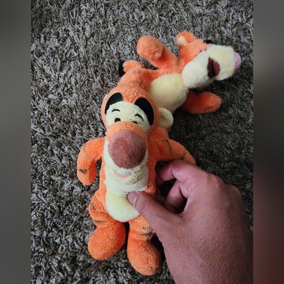 Disney Store Tigger Plushie Bundle - Picture 2 of 4